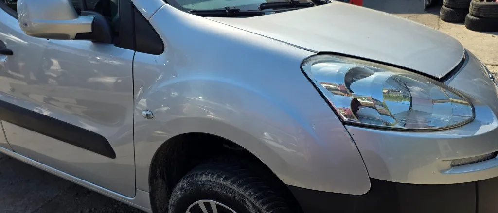Aripa stanga / dreapta fata Peugeot Partner Tepee 2011 2012 2013 2014 2015 2016