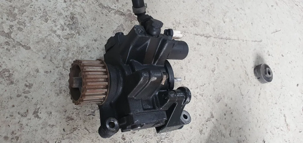 Pompa inalta presiune Nissan Qashqai Juke 1.5 DCI 2015 2016 2017 167003669r
