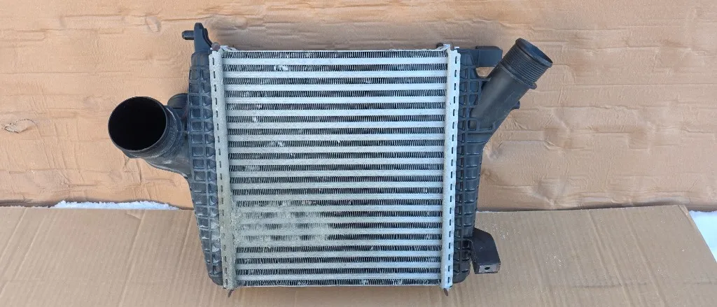 Radiator intercooler dreapta Audi Q7 4M / Q8 3.0 TFSI 2016 2017 2018 2019 2020 2021