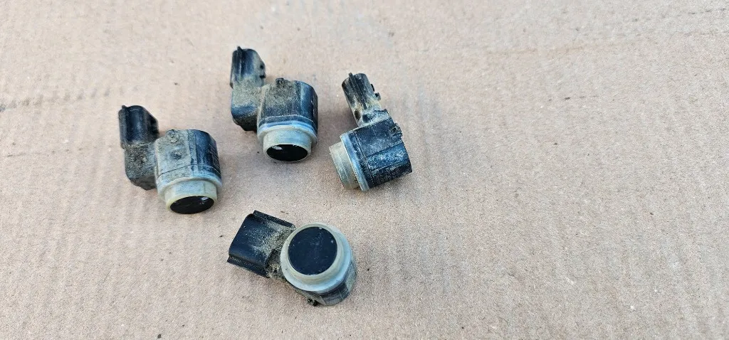 Senzor parcare Renault Captur / Clio 4 / Kadjar / Kangoo 2 / Megane 3 2012 2013 2014 2015