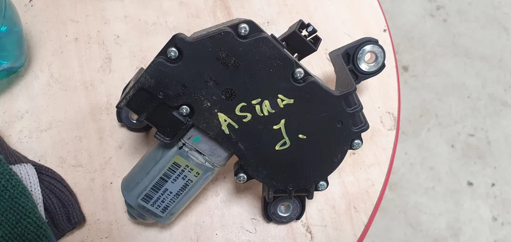 Motoras stergator haion Opel Astra J combi 2010 2011 2012 2013 2014