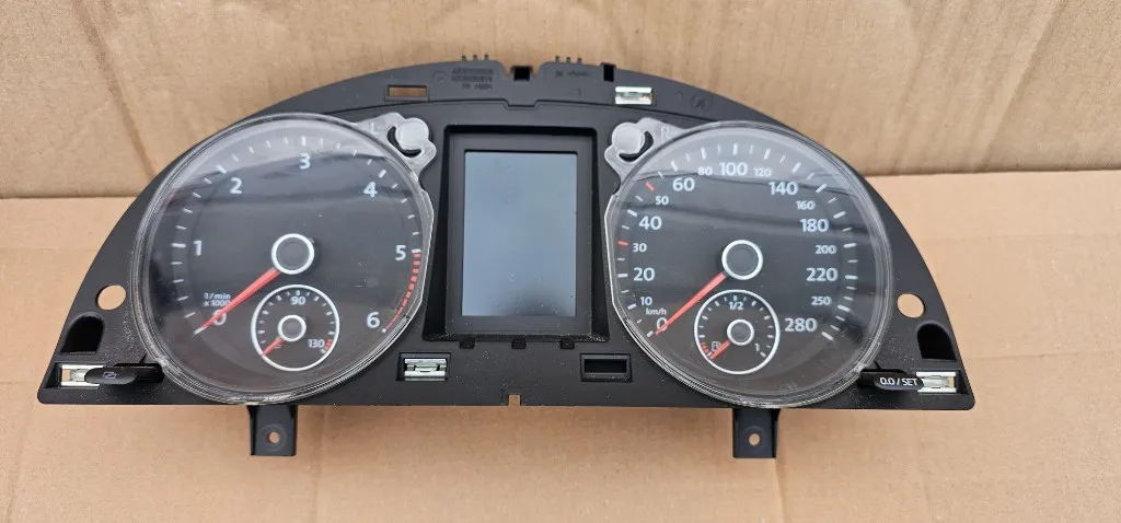 Ceasuri bord Vw Passat CC Facelift 2.0 TDI 2013 2014 2015 2016