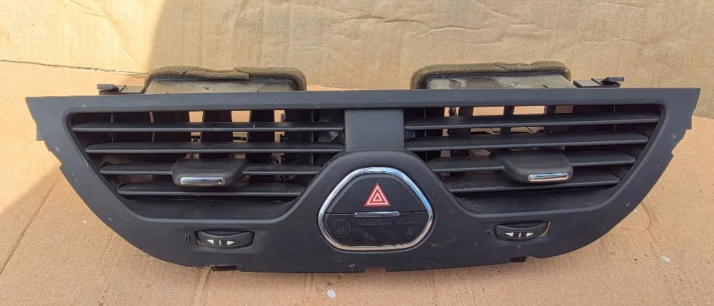 Grila centrala ventilatie aer bord Opel Corsa E 2015 2016 2017 2018