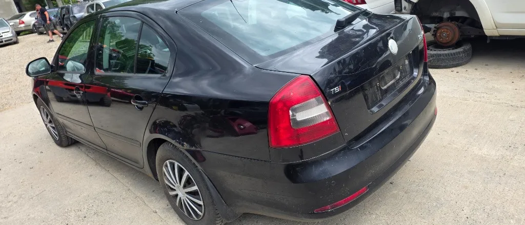 Bara spate Skoda Octavia 2 Facelift sedan 2009 2010 2011 2012