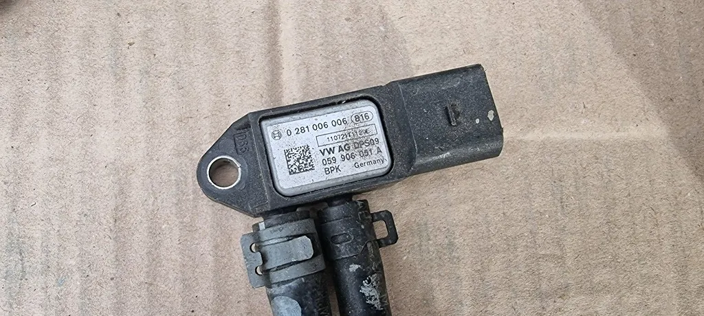 Senzor presiune filtru particule Audi A4 B8 A5 Q5 2.0 TDI 0281006006