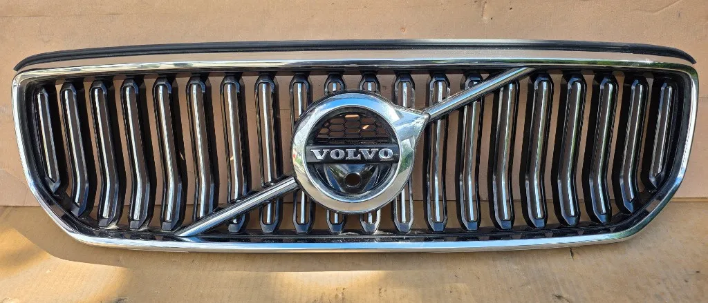 Grila radiator cu camera Volvo Xc40 2019 2020 2021 2022