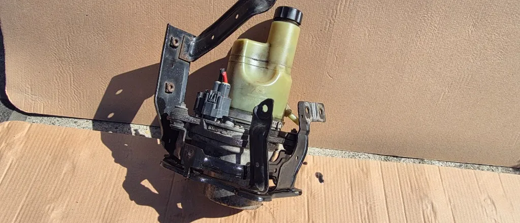Pompa servodirectie electrica Volvo V50 2005 2006 2007 2008