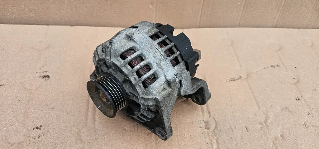Alternator Audi A4 B6 / Vw Passat B5.5 1.8T 2001 2002 2003 2004