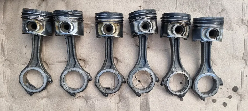 Piston cu biela Audi Q7 3.0 TDI BUG 2006 2007 2008 2009