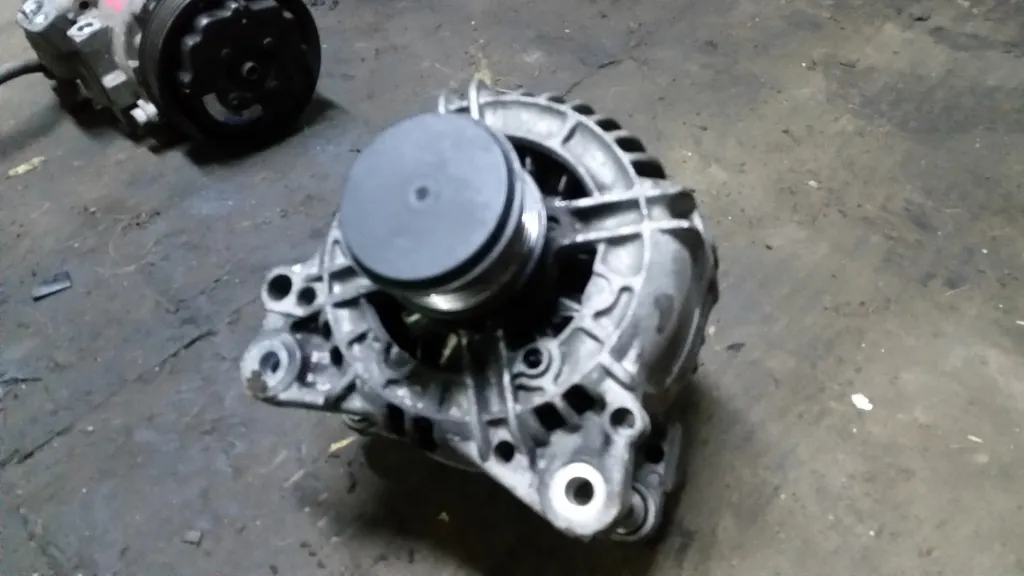 Alternator AUDI A3 8L 1.9 TDI 2000 2001 2002 2003