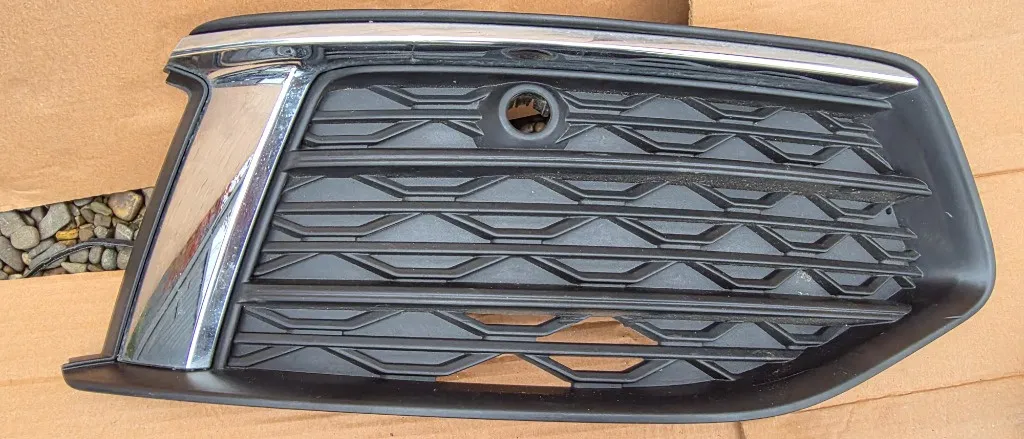 Grila proiector dreapta Audi A6 C8 4K 2019 2020 2021 2022