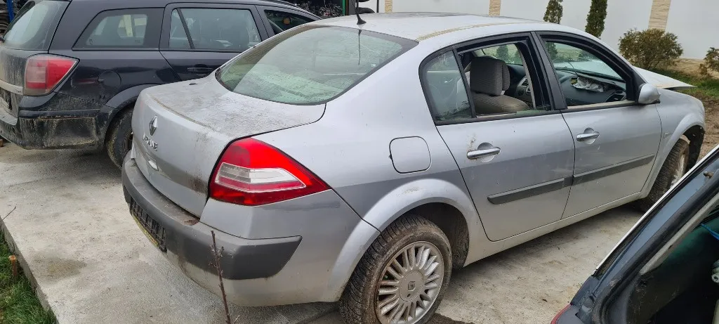 Capota portbagaj Renault Megane 2 berlina 2005 2006 2007 2008