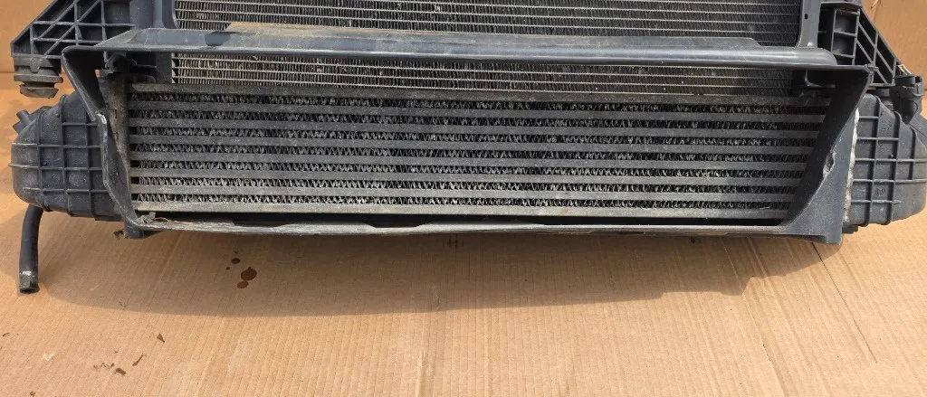 Radiator intercooler Volvo V50 2.4 Diesel 2007 2008 2009 2010