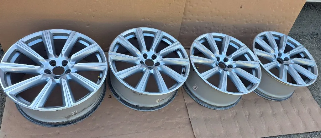 Set Jante aliaj R20 VOLVO XC60 XC90 S90 V90 V90 - Spoke Silver Diamond