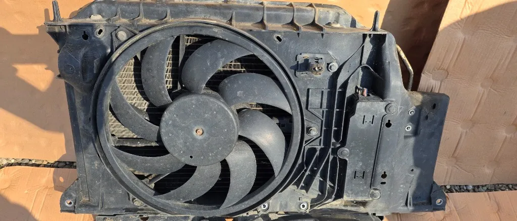 Electroventilator racire Peugeot 206 Plus 1.4 benzina 2009 2010 2011