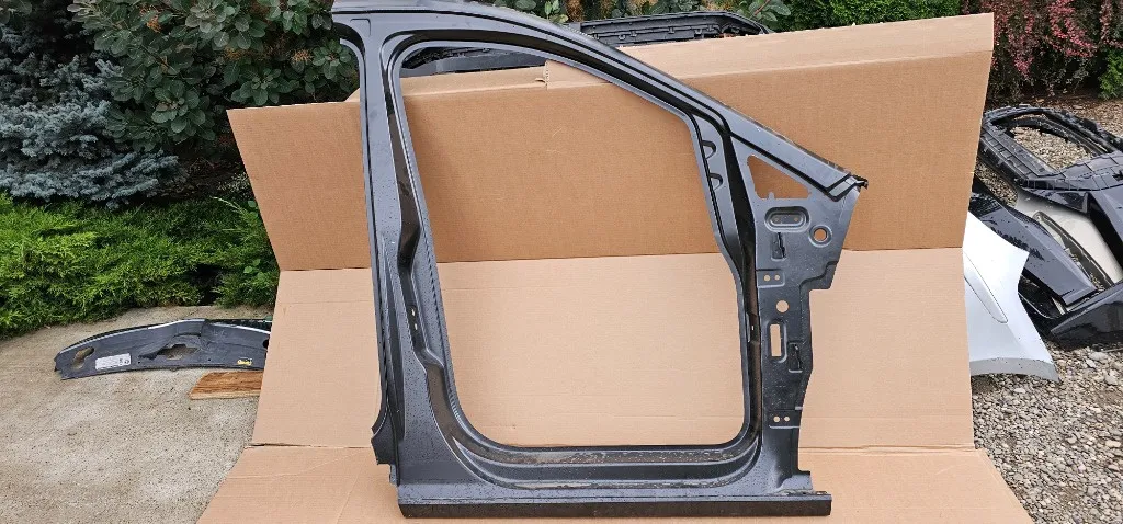 Panou / Cadru lateral dreapta prag / stalp Vw Caddy 2K7 2020 2021 2022 2023