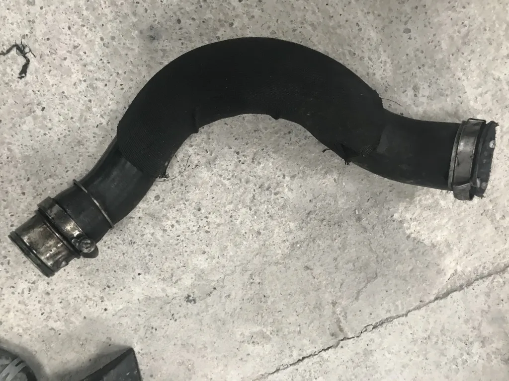 Furtun turbo intercooler AUDI A6 4F 2.0 TDI BLB BRE 2005 2006 2007 2008