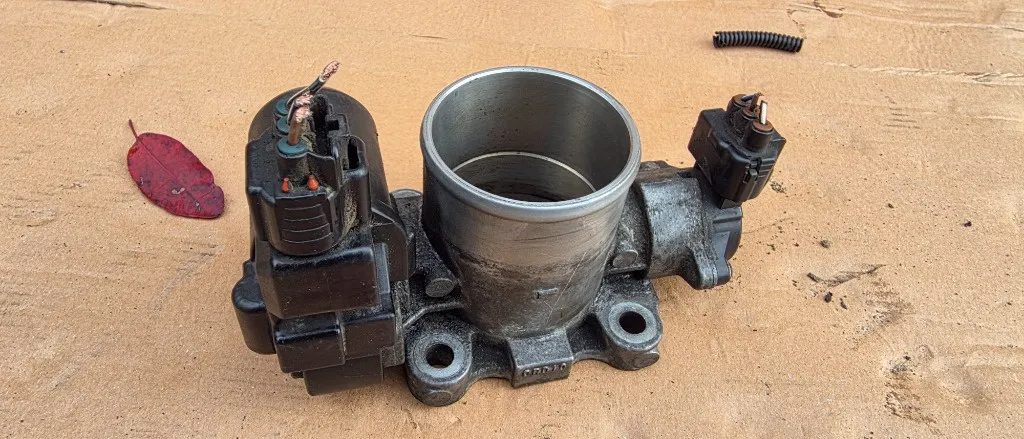 Clapeta Acceleratie Toyota Avensis / Rav 4 2.2 D-Cat 2007 2008 2009