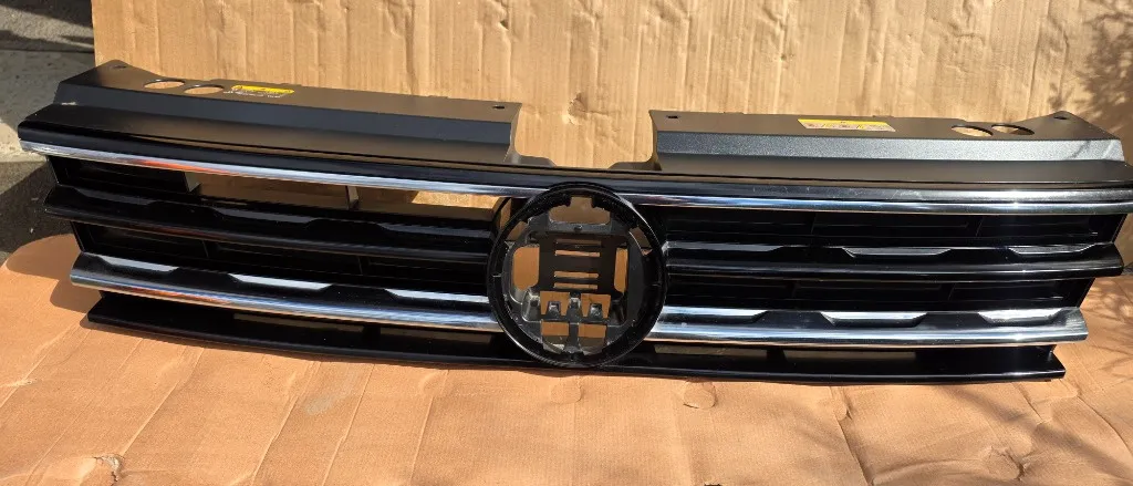 Grila radiator Vw Tiguan 5n 2016 2017 2018 2019