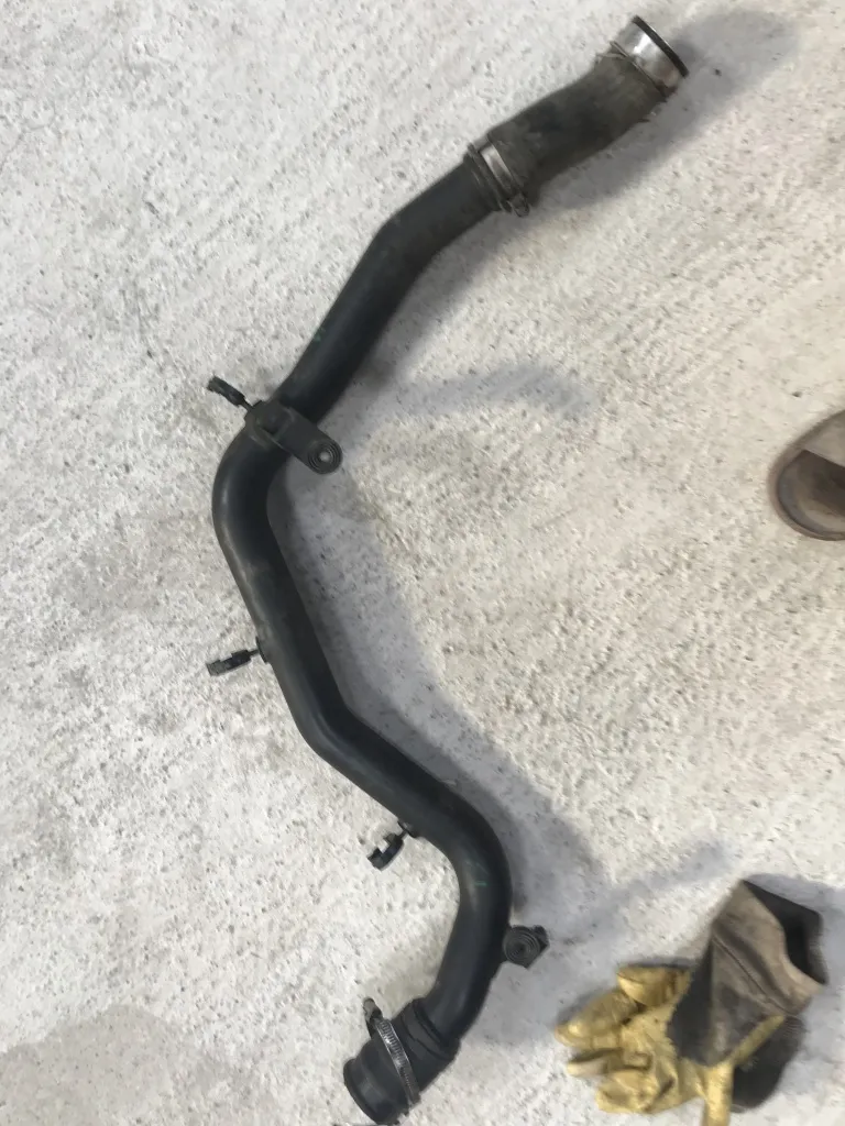 Furtun Tubulatura intercooler Vw Touareg 7L 3.0 TDI BKS 2007 2008 2009