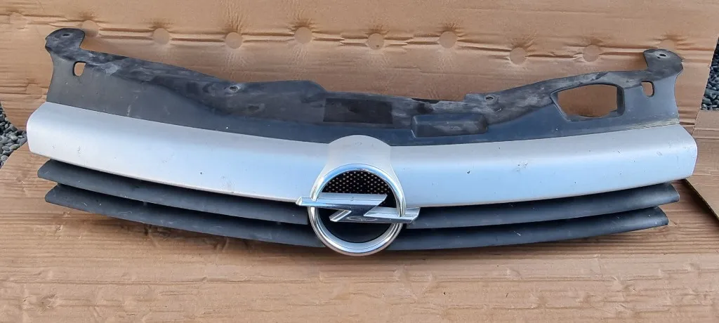 Grila radiator Opel Astra H 2004 2005 2006 2007