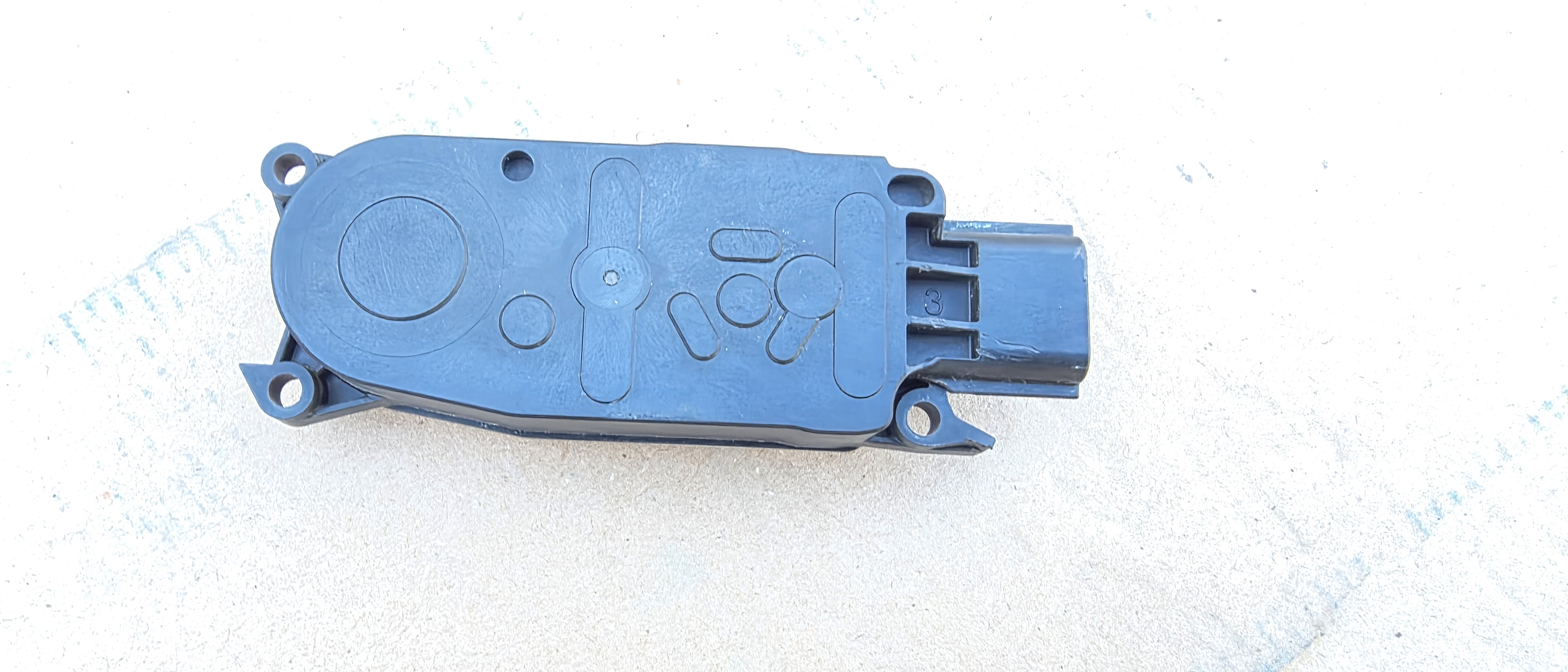 Motoras grila activa Dacia Logan 3 / Sandero 3 / Jogger 2021 2022 2023 2024