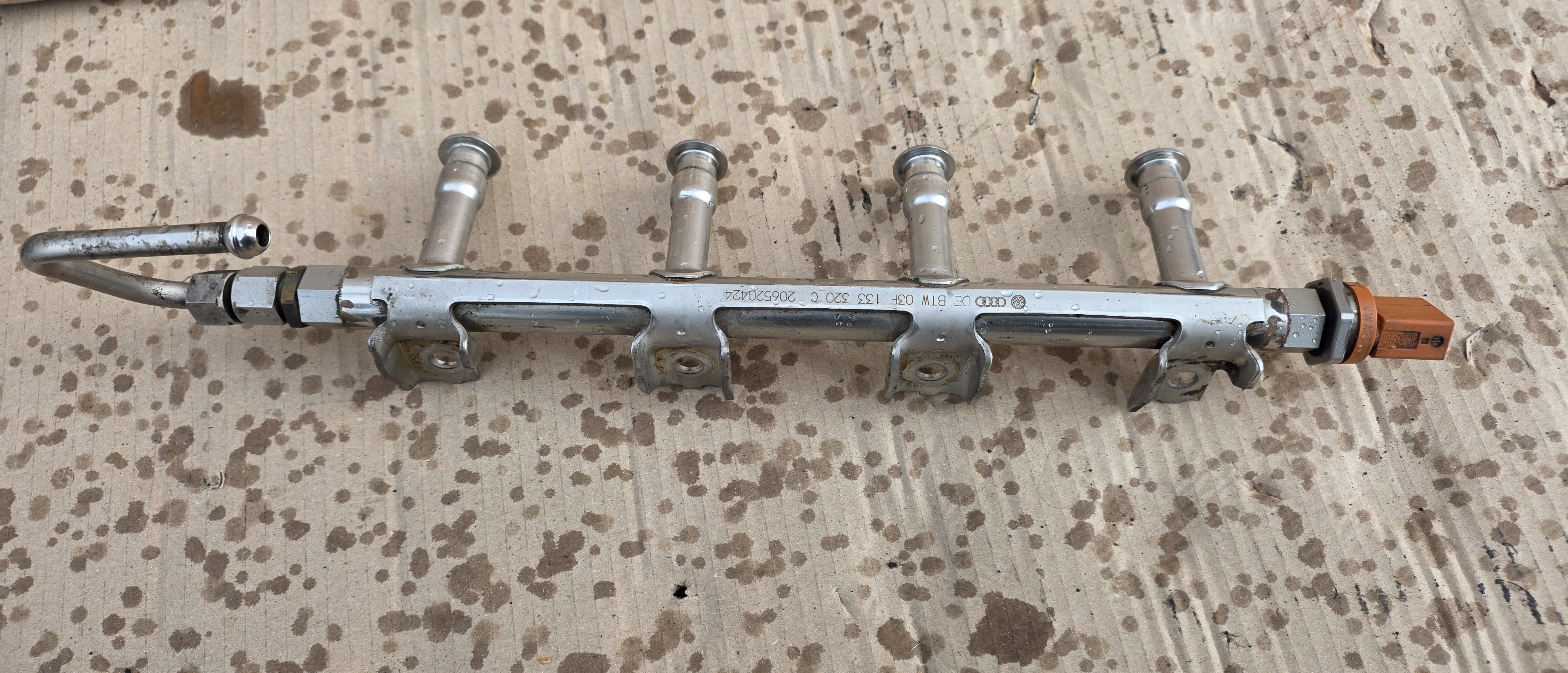 Rampa injectoare Vw Golf 6 / Skoda Octavia 2 Facelift 1.2 TSI CBZ 2009 2010 2011 2012 