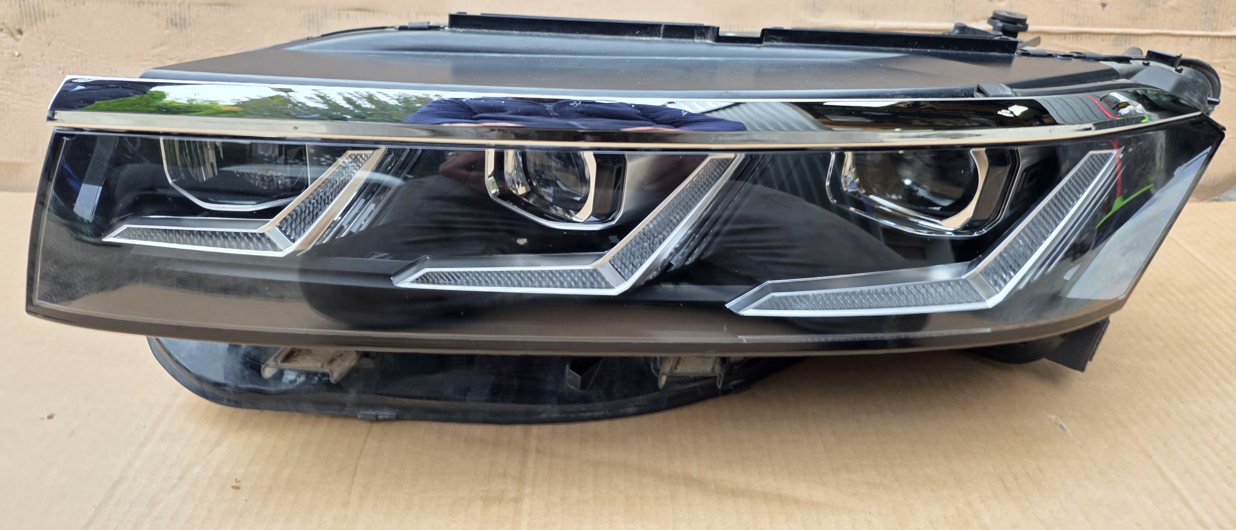 Far stanga Full Led Vw Touareg 3 Facelift IQ LIGHT 2023 2024 2025