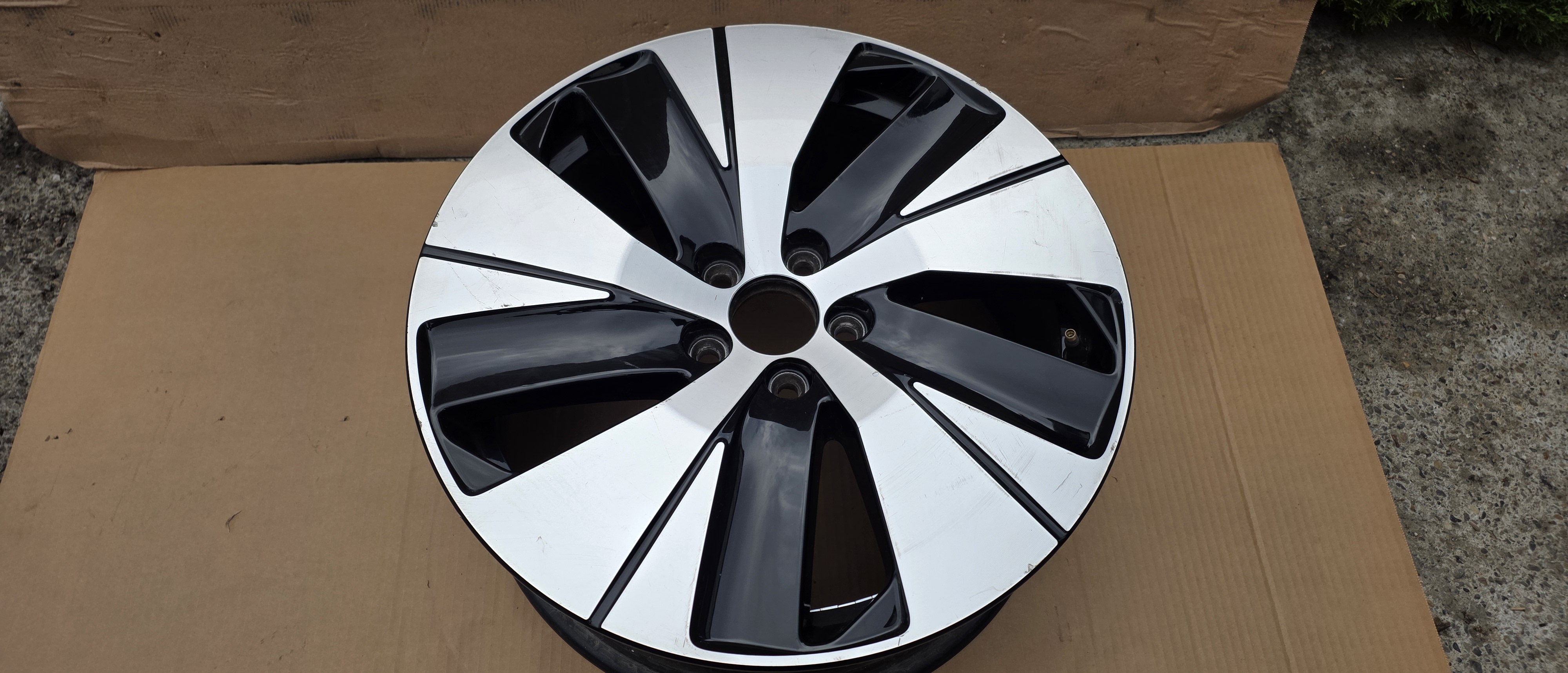 Janta Aliaj 18 " Volvo XC40 Black Diamond 2019 2020 2021 2022 2023 2024