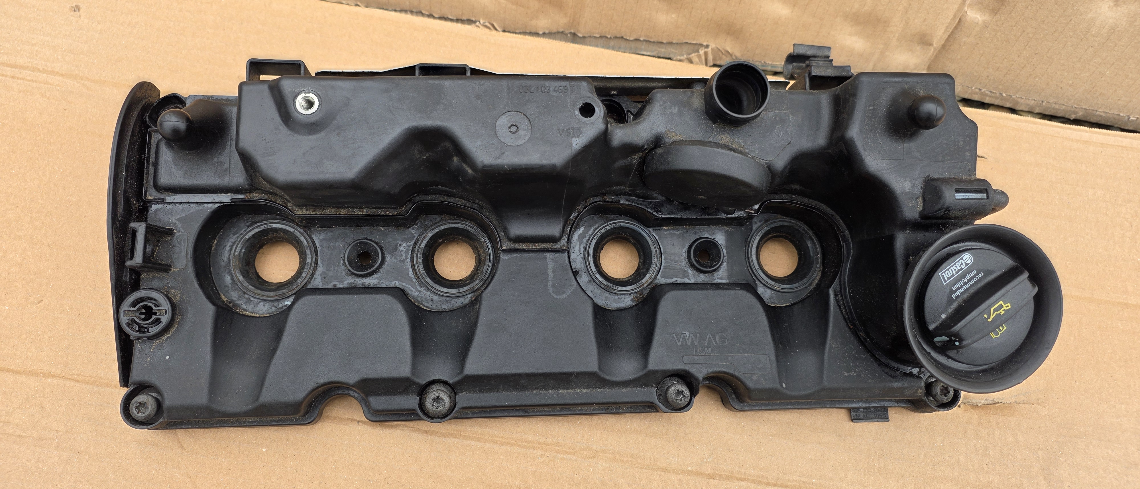 Capac culbutori / chiulasa Vw Golf 7 / Skoda Octavia 3 1.6 TDI CXX DDY DGT 03L103469T