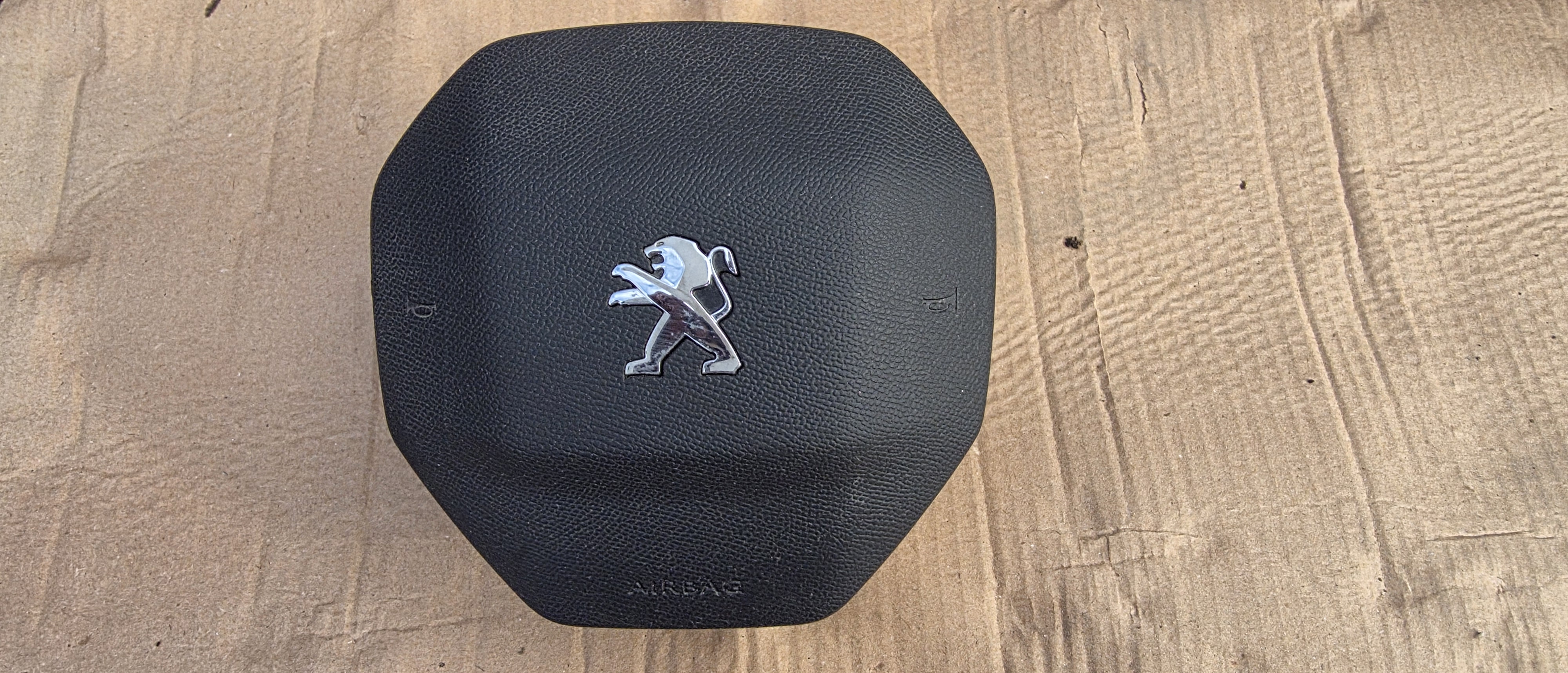 Airbag volan Peugeot 2008 an 2019 2020 2021 2022 2023 2024