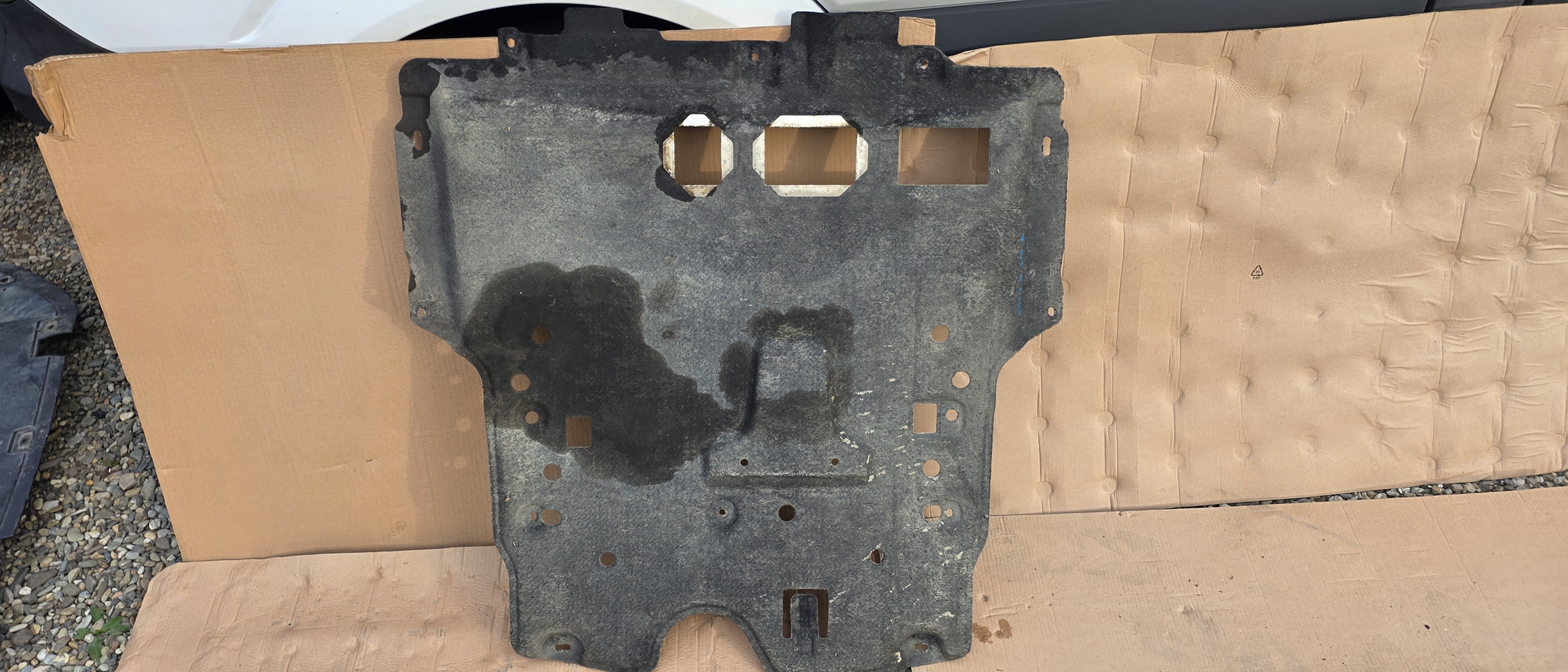 Scut motor Peugeot 2008 an 2019 2020 2021 2022 2023 2024