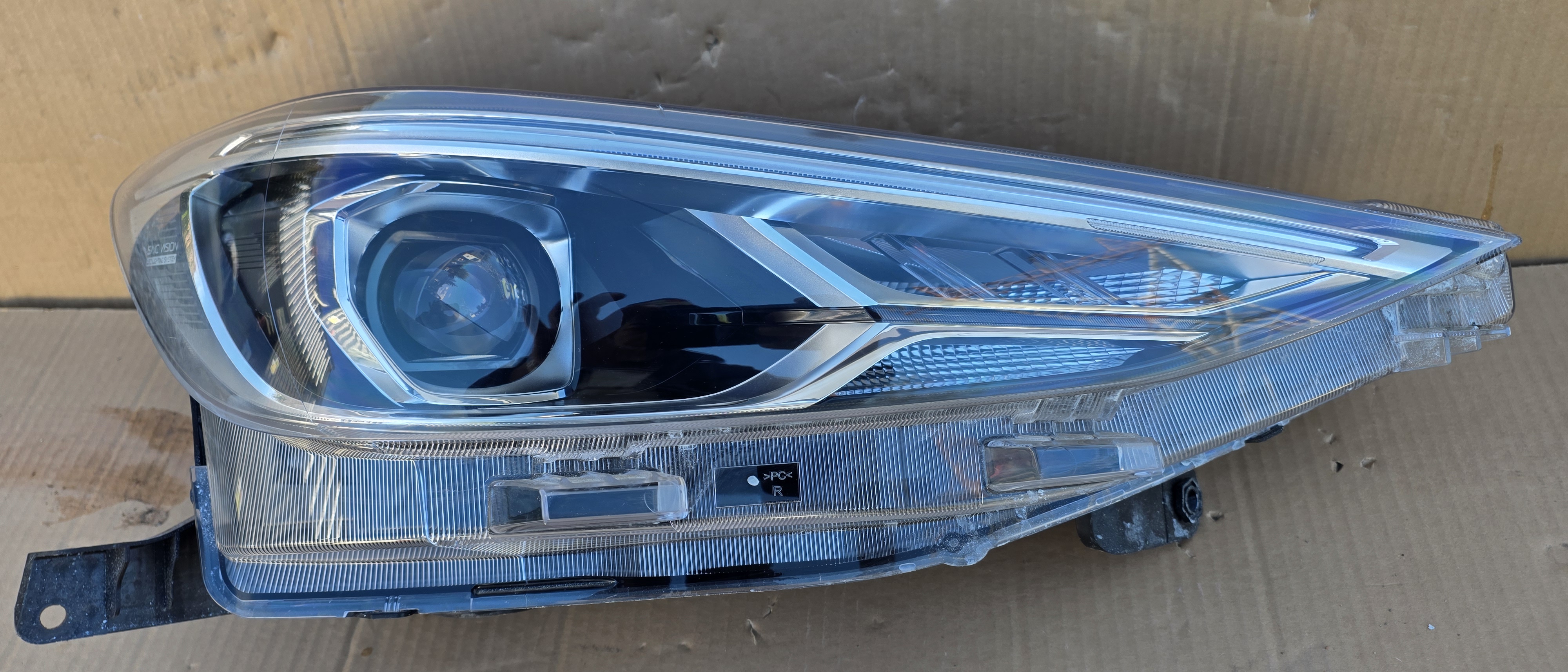 Far dreapta Full LED MG ZS 2023 2024 2025 2026