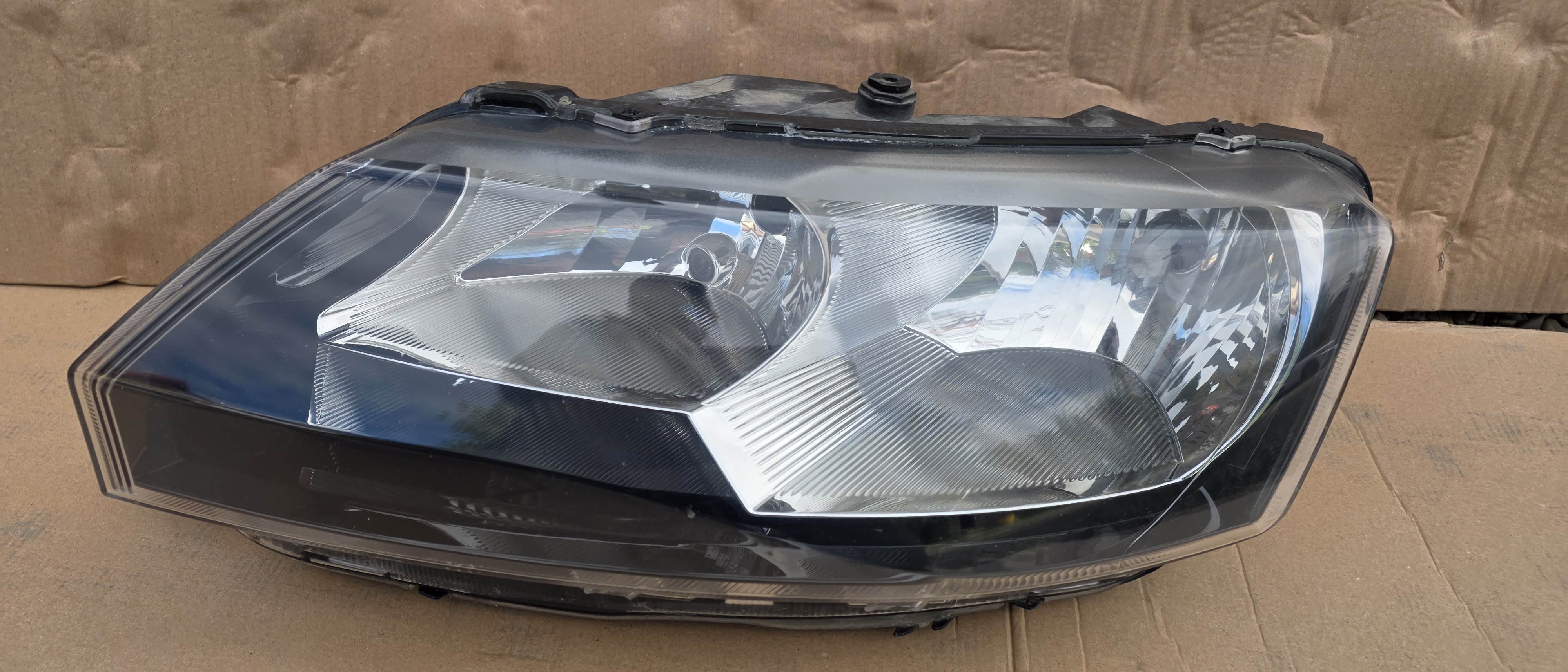 Far stanga Skoda Rapid 2012 2013 2014 2015 2016
