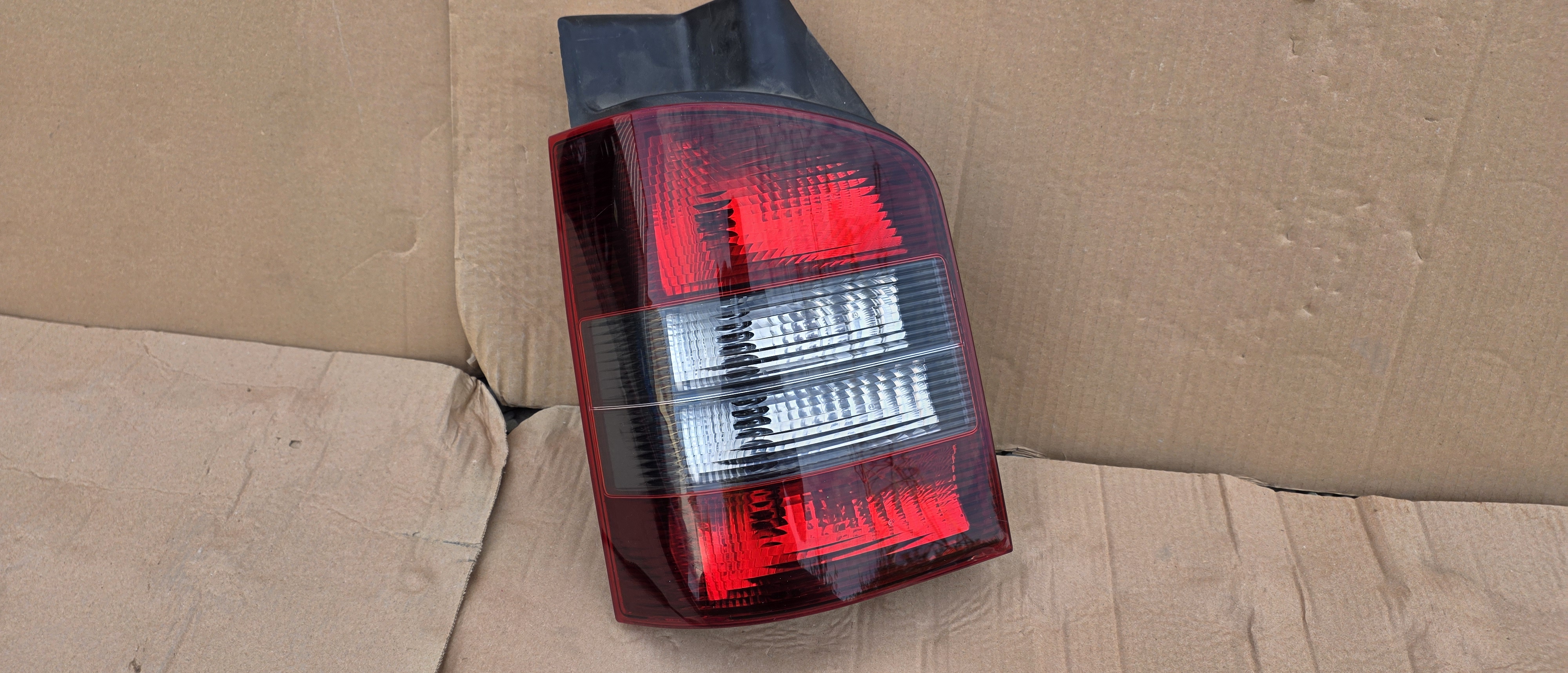 Stop stanga Vw Transporter T5 California 2006 2007 2008 2009