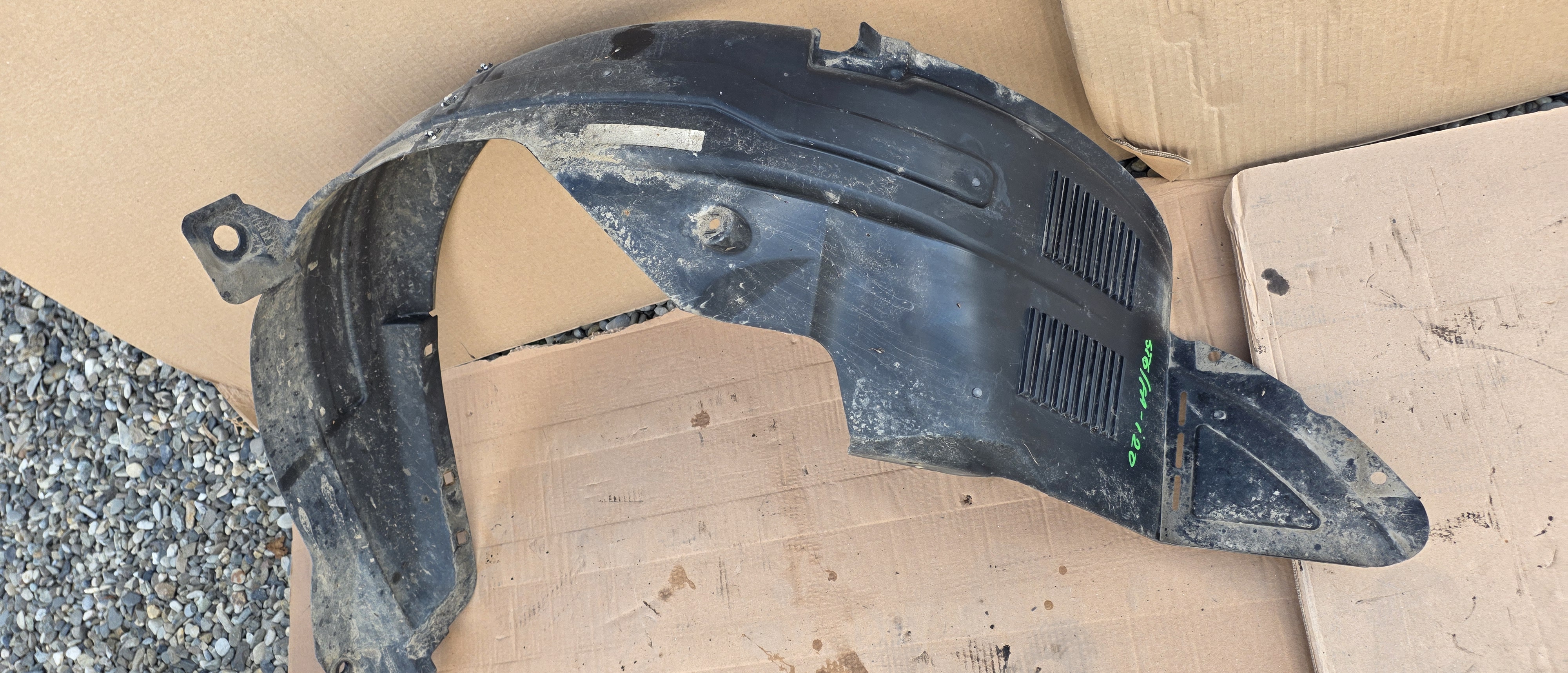 Carenaj roata stanga fata Hyundai I20 2009 2010 2011 2012