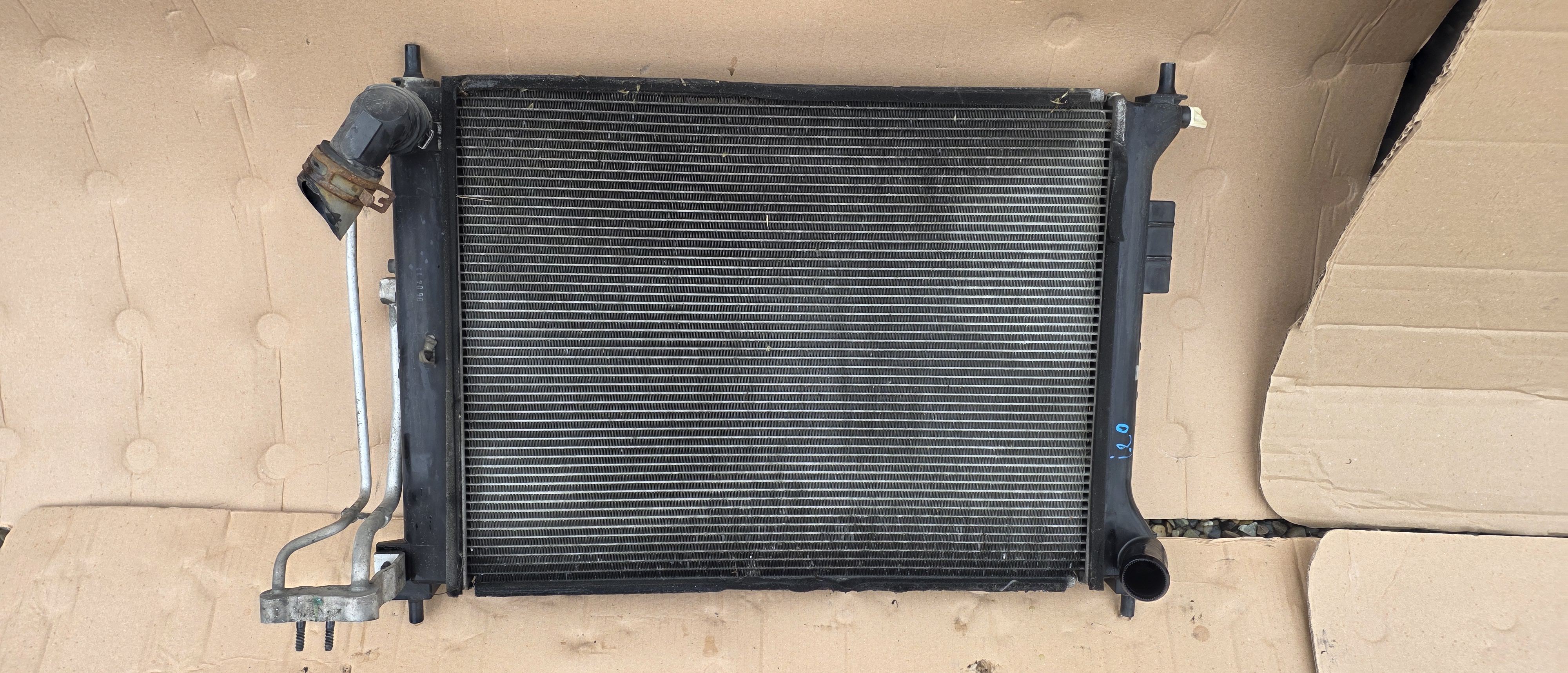 Radiator apa Hyundai I20 1.2 benzina G4LA 2009 2010 2011 2012