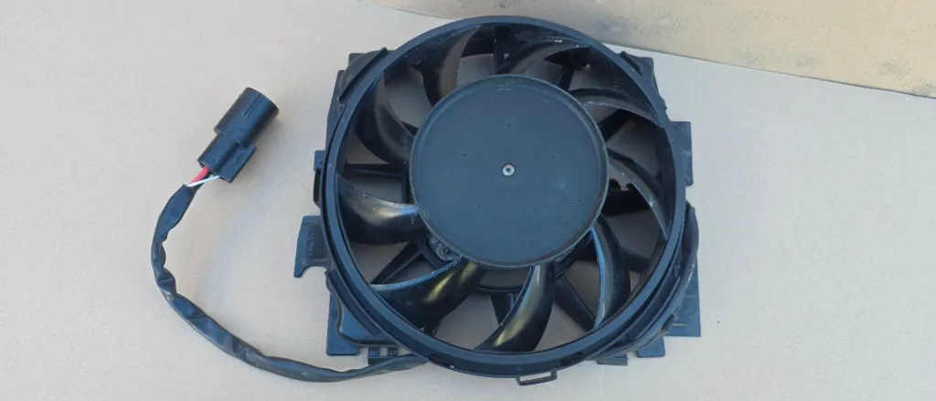 Electroventilator racire Volvo XC60 T6 / T8 Hybrid 2020 2021 2022 2023 2024