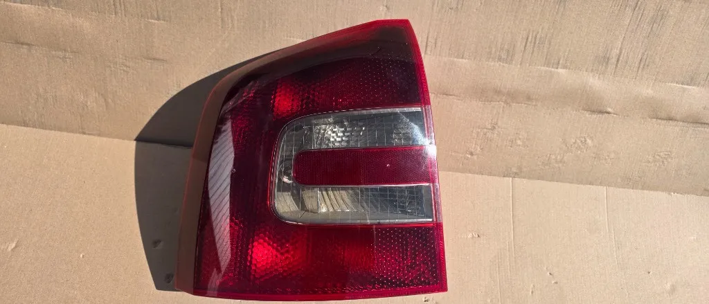 Stop stanga Skoda Octavia 2 sedan 2005 2006 2007 2008