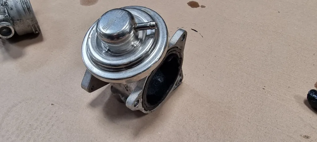 Supapa Egr Vw Passat 3c B6 1.9 Tdi 2006 2007 2008