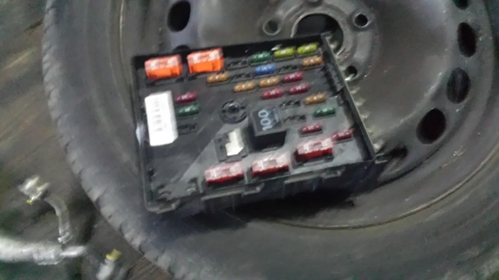 Tablou Sigurante Vw Passat 3c B6 2005 2006 2007 2008 2009