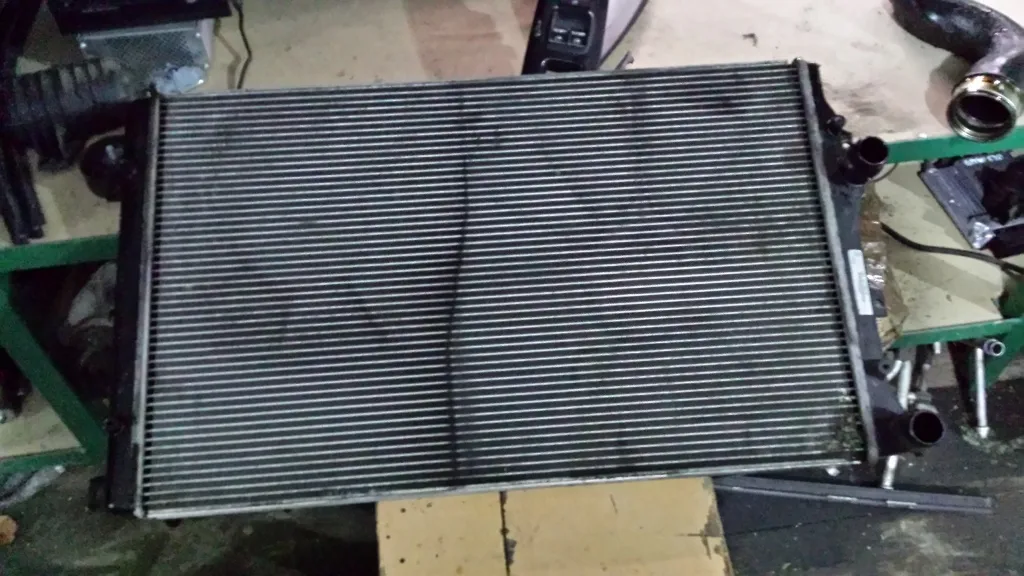 Radiator Racire Vw Passat 3c B6 1.9 Tdi 2005 2006 2007 2008