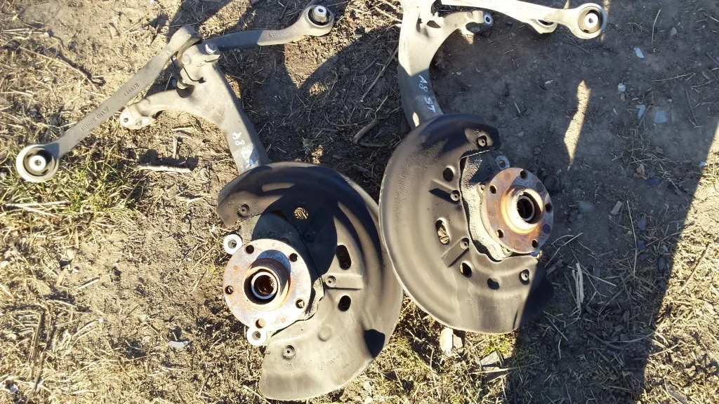 Fuzeta stanga dreapta fata AUDI A8 4E 2005 2006 2007 2008